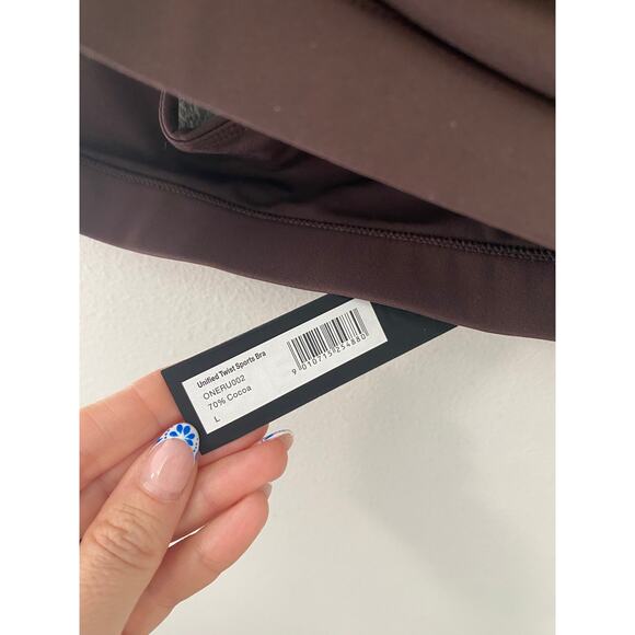 New Oner Active Unified Twist Sports Bra, Cocoa Size Large - Picture 3 of 4